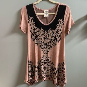 Vocal Women's Pink and Black Patterned Top